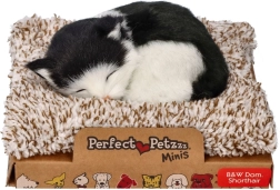 Perfect Petzzz melnbalta kaķa rotaļlieta uz guļvietas