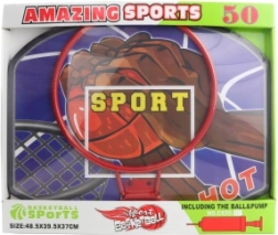 Liels basketbola grozs ar bumbu un pumpi
