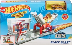 Hot Wheels Ugunsgrēks degvielas uzpildes stacijā – pārnēsājams rotaļu komplekts ar glābšanas transportlīdzekli