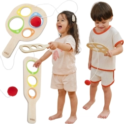 Viga koka spēle ķer bumbiņu ar punktu skaitīšanu