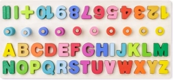 Koka izglītojošā tāfele ar burtiem un cipariem + matemātiskie simboli