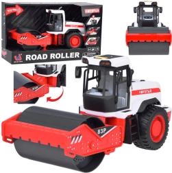 Liels ceļa veltnis ar piedziņu un efektiem