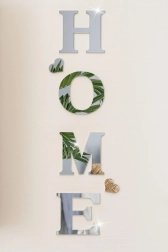 Spoguļa sienas uzlīmes HOME – sudraba akrila 3D burti ar sirsniņām