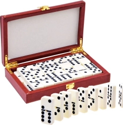 Domino elegantā futrālī