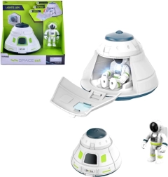 Kosmosa stacija ar piederumiem