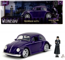 Metāla automašīnas modelis 1972 VW Beetle 1:24 ar Wednesday Addamsas figūriņu