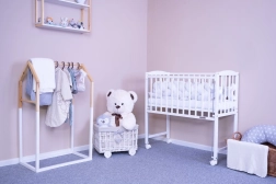 Bērnu piebīdāmā gultiņa New Baby Mateo 90 × 40 cm balta