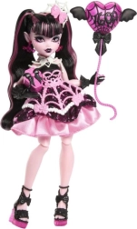 Lelle Monster High – biedējoši saldā ballīte – Draculaura