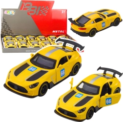 Metāla sacīkšu auto 1:43 ar atvilkšanas (pull-back) piedziņu un atveramām durvīm – dzeltens
