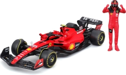Ferrari F1 SF-23 1:24 ar vadītāja figūriņu un vitrīnas boksu no Bburago