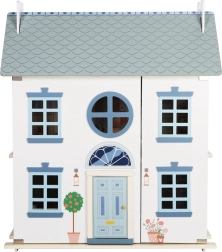 Koka leļļu mājiņa ar dārzu un piederumiem