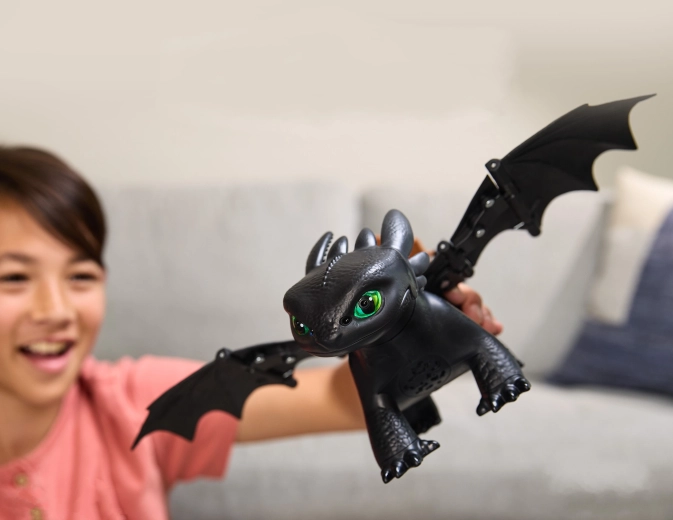 Kustīgi spārni dinamiskam lidojumam