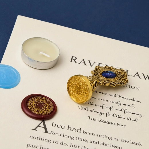 Easy wax melting: spoon and tealight candle