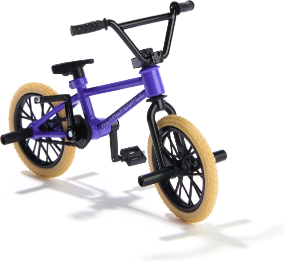 Reālistiski triki rokas stiepiena attālumā