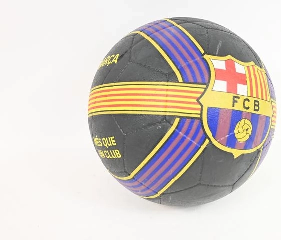 Futbola bumba FC Barcelona blaugrana krāsās ar senjeru