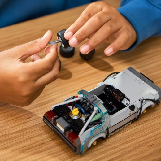 Autentiskas detaļas un plūdena būve