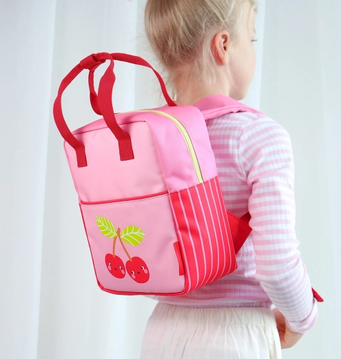 Practical pockets for children