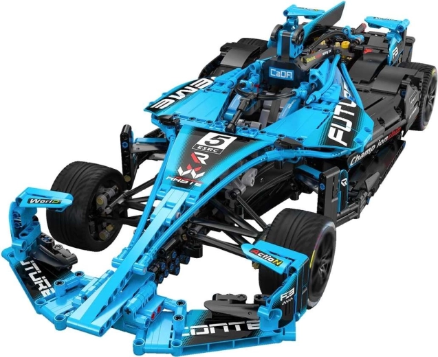 Realistic details of a 1:8 scale race car