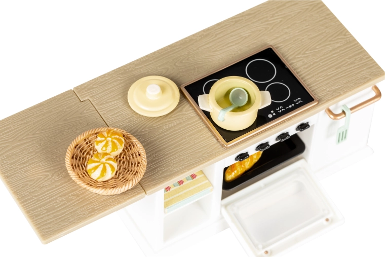 Realistic kitchen in 1:18 scale