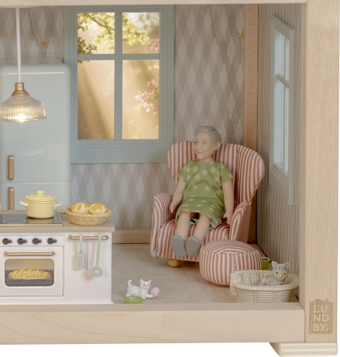 For the Lundby world in 1:18 scale