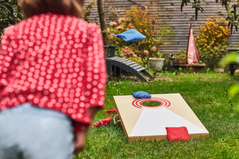 Cornhole mešanas spēle