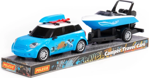Auto Cruise ar laivu uz piekabes