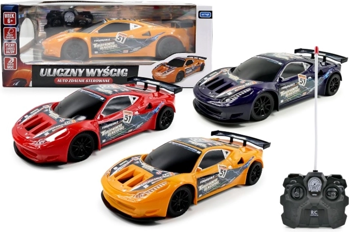 RC automašīna ielu sacīkstēm