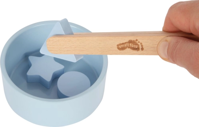 Supports fine motor skills with wooden tongs