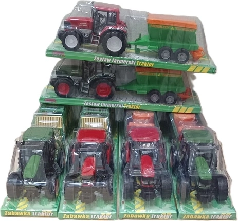 Traktors ar lauksaimniecības tehniku
