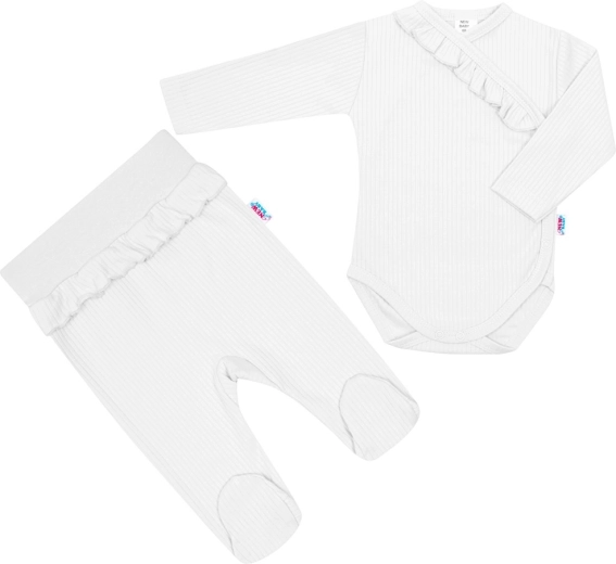 Comfortable side fastening for easy dressing
