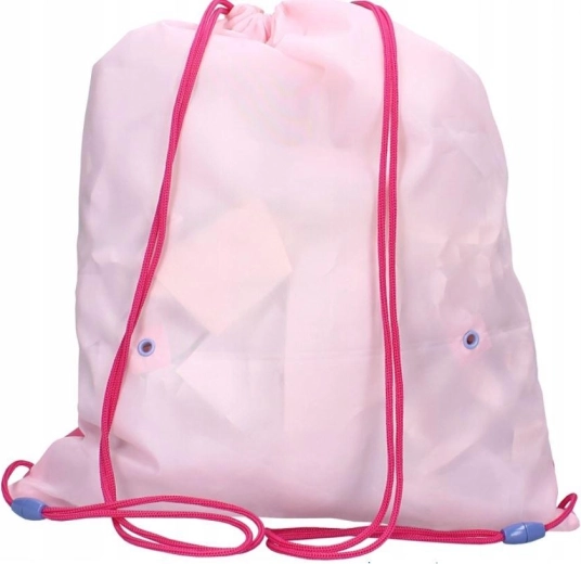 Quick closure and comfortable carrying