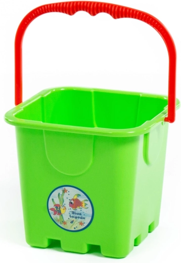 Kvalitatīvs plastmasas izpildījums āra rotaļām