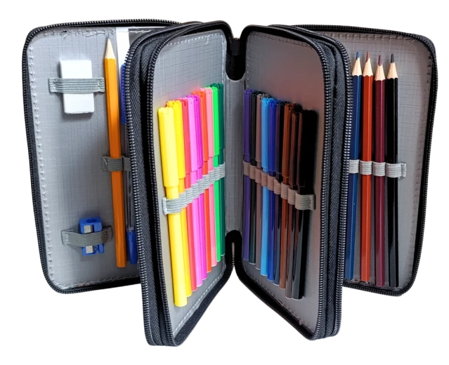 Three zip compartments for perfect order