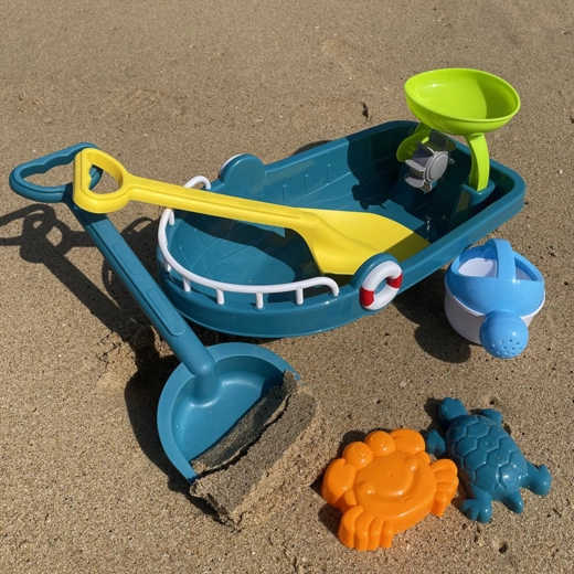 Pilns rīku un formiņu komplekts