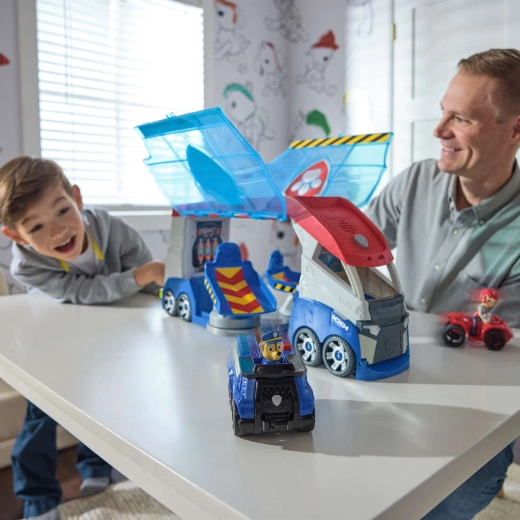 Atverams patruļtransportieris un mobilā bāze