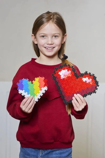 Finished heart-shaped decoration