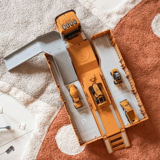 Izvelkams TIR ar stāvvietu un stabilizatoriem