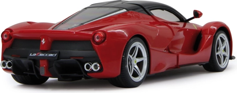 Izcila Ferrari izstrāde