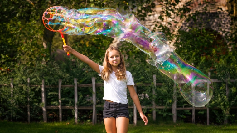 Big bubbles with no effort