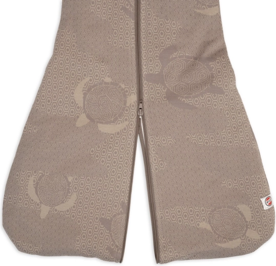 Three-way zip for easy care