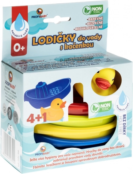Plastmasas laiviņas un pīlīte vannai
