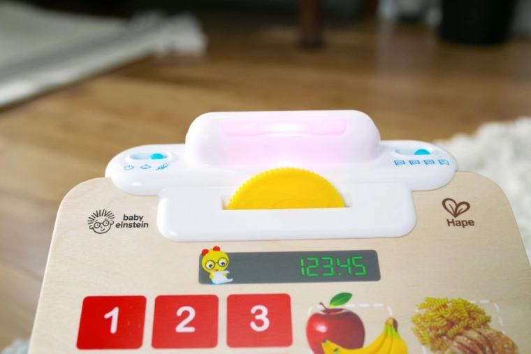 16 Magic Touch buttons for instant response