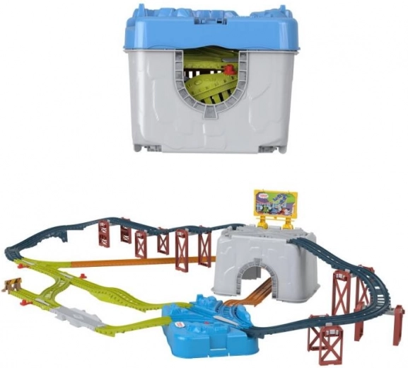 Fisher-Price sliedes spainī – THOMAS & FRIENDS vilcieniņu sliežu būvkomplekts