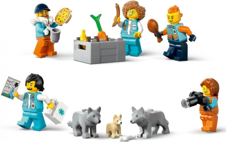 Ekspedīcija ar piecām minifigūrām