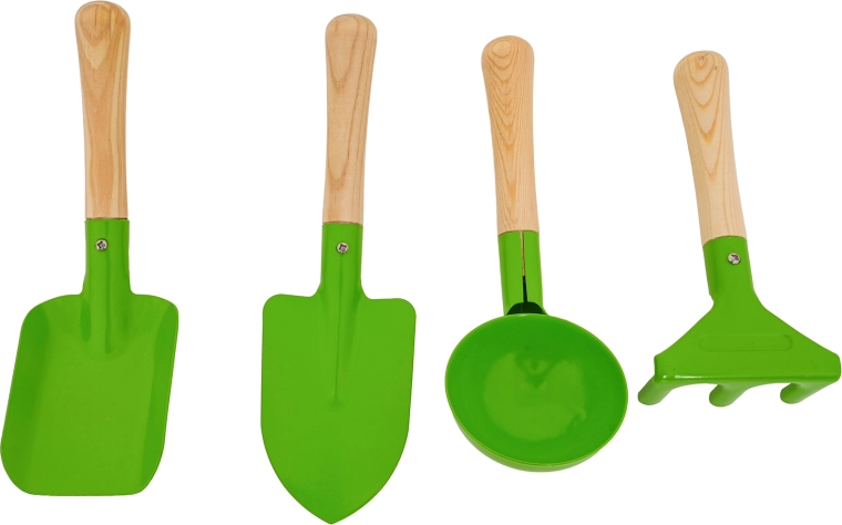 Izturīgi metāla instrumenti ar koka rokturiem