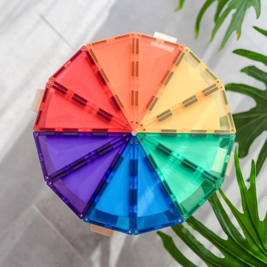 Vivid transparent colors and geometry