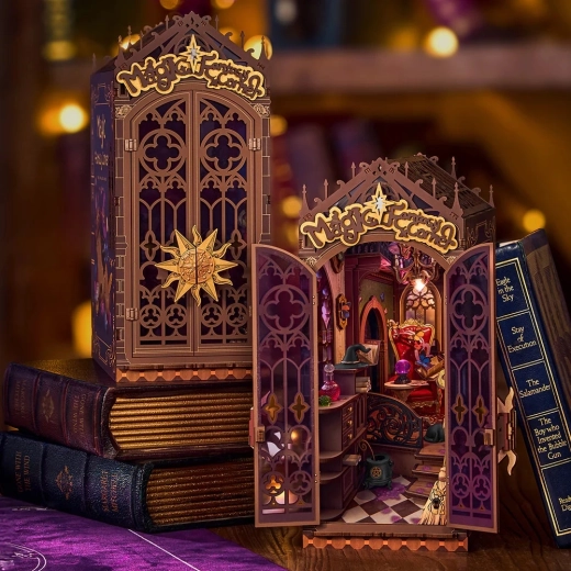 Decorative Book Nook