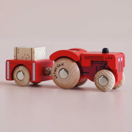Le Toy Van koka traktors Tilly ar piekabi