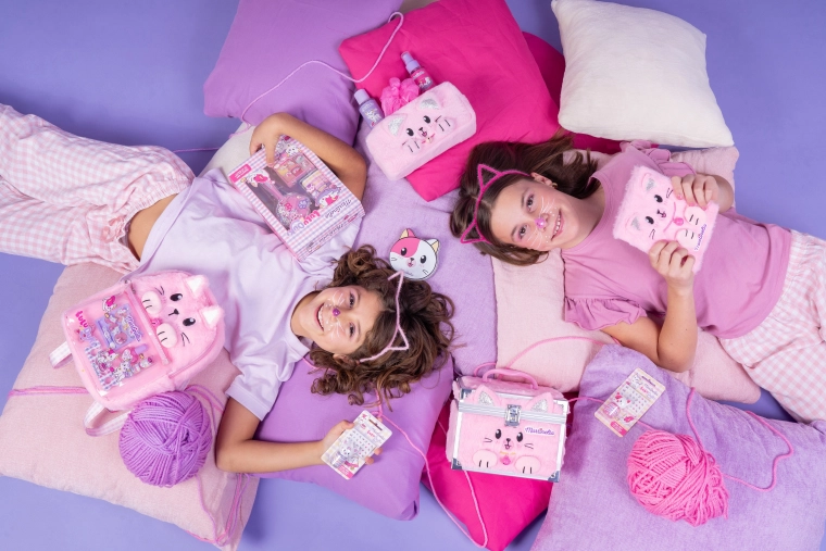 Cute Lulu & Duki design, ideal for travel too