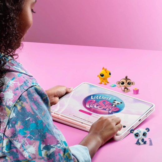 Interaktīva spēle ar virtuālo kodu